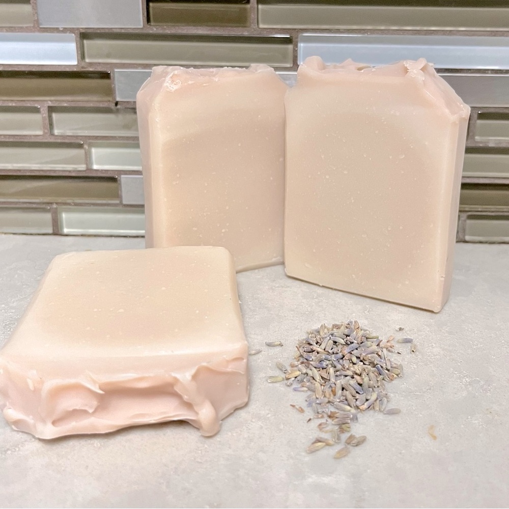 “Sudsy Dougie”Natural PetShampoo Soap Bar for Dogs & Puppies. Lavender/chamomile